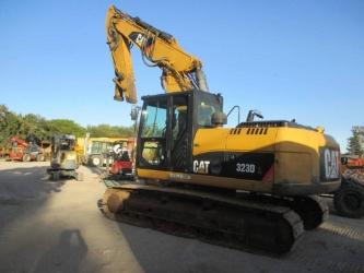 CAT 323 D L