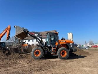 Doosan DL280