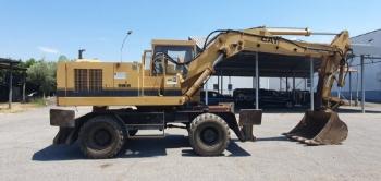 CAT 214 B