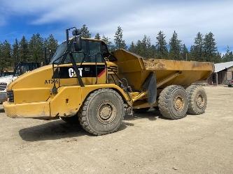 CAT 725