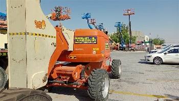 JLG 800AJ