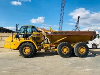 CAT 725