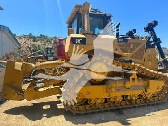 CAT D8T