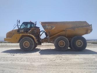 CAT 740