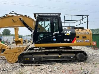 CAT 320 D2L