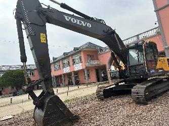 Volvo EC 240