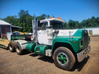 Mack R 688 ST