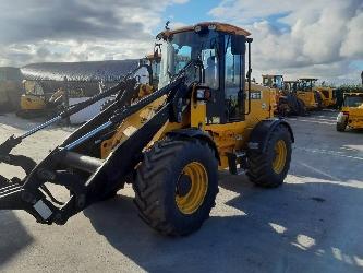 JCB 412