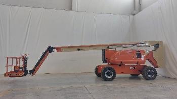 JLG 800 AJ