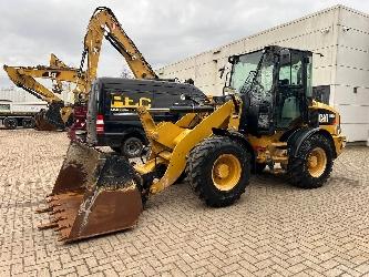 CAT 908M