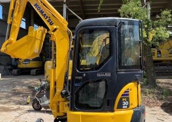 Komatsu PC30
