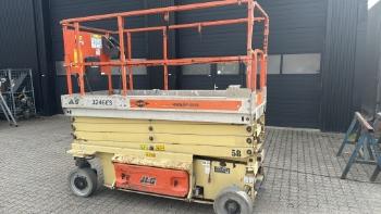 JLG 3246 ES