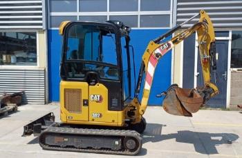 CAT 302
