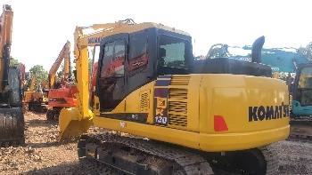 Komatsu pc130