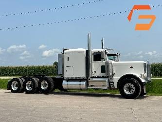 Peterbilt 389