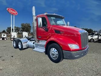 Peterbilt 579