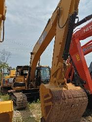 CAT 325 D