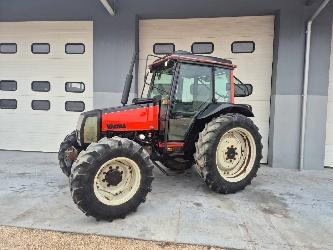 Valtra 700