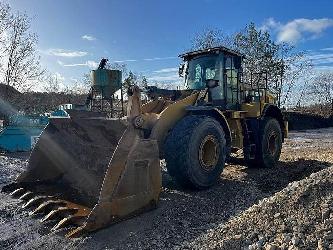 CAT 966M