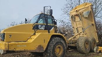 CAT 740