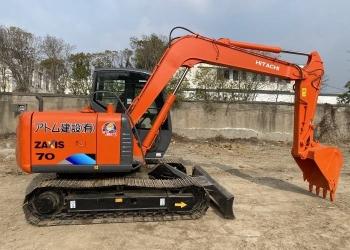 Hitachi ZX 70