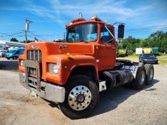 Mack R 688 ST