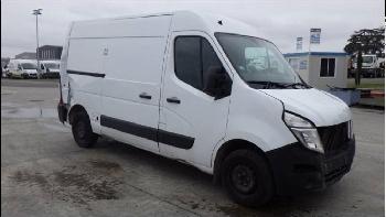 Nissan NV 400