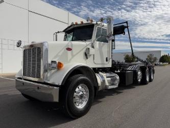 Peterbilt 365