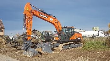 Doosan DX 225