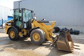 CAT 906M