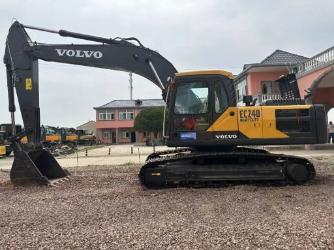 Volvo EC 240