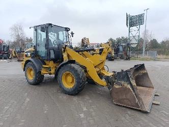 CAT 908M