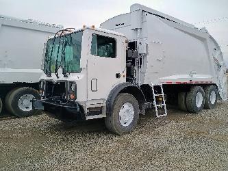 Mack MRU613