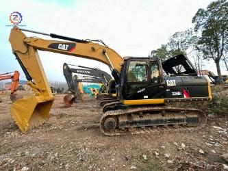 CAT 326 D