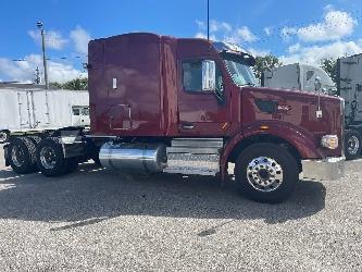 Peterbilt 567