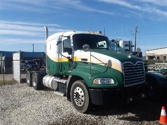 Mack CXU613