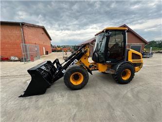 JCB 407