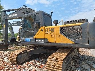 Volvo EC 240