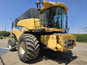 New Holland CR9060