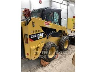 CAT 236D