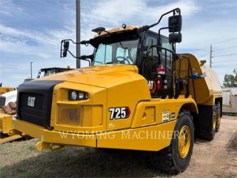 CAT 725