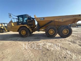 CAT 725