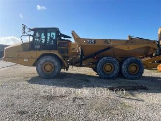 CAT 725