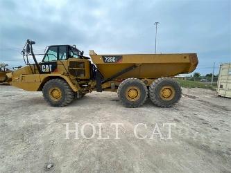 CAT 725C