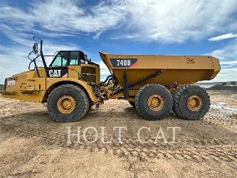 CAT 740B