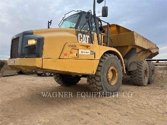 CAT 740B