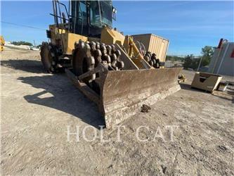 CAT 815F