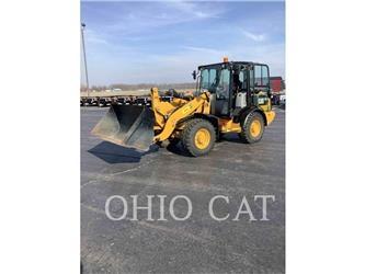 CAT 906M