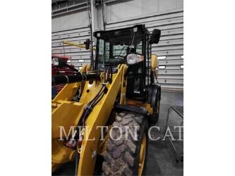 CAT 906M