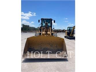 CAT 930M